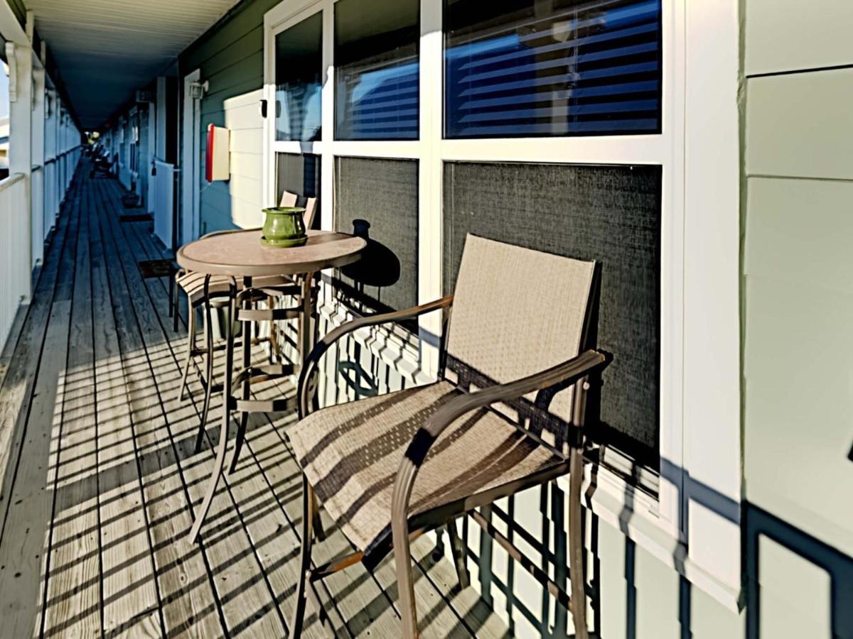 Nice Home In Gulf Shores With Outdoor Swimming Pool And 2 Bedrooms Eksteriør billede
